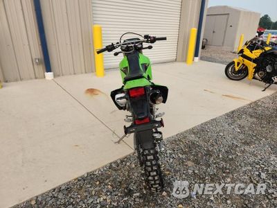Czwarte zdjęcie samochodu z boku: 2025 KAWASAKI KLX300 DIRT BIKE VIN:ML5LXBF1XSDA36355 - miniatura