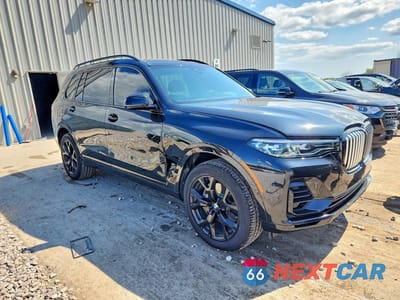 Czwarte zdjęcie samochodu z boku: 2020 BMW X7 XDRIVE40I VIN:5UXCW2C04L9A02919 - miniatura