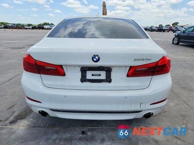 Zdjęcie 6 z 12 samochodu: 2018 BMW 530E VIN:WBAJA9C59JB253480 - miniatura