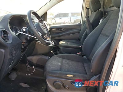 Zdjęcie 7 z 13 samochodu: 2016 MERCEDES-BENZ METRIS VIN:WD3PG2EA3G3079805 - miniatura