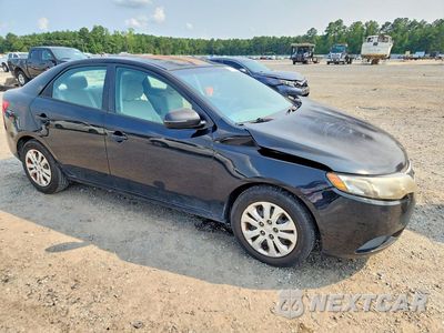 Czwarte zdjęcie samochodu z boku: 2012 KIA FORTE EX VIN:KNAFU4A2XC5633907 - miniatura