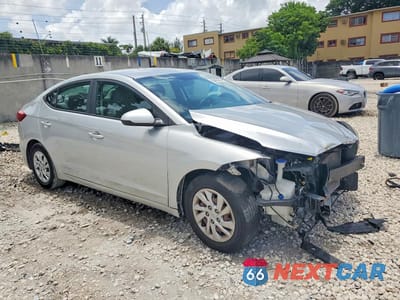 Czwarte zdjęcie samochodu z boku: 2018 HYUNDAI ELANTRA SE VIN:5NPD74LF9JH276640 - miniatura