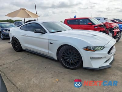 Czwarte zdjęcie samochodu z boku: 2019 FORD MUSTANG GT VIN:1FA6P8CF4K5168904 - miniatura