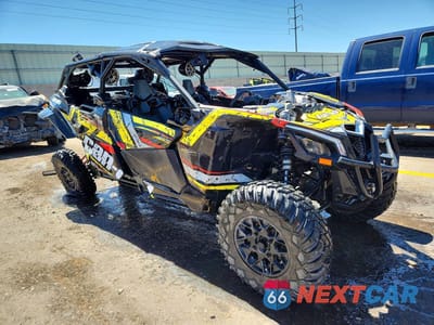 Czwarte zdjęcie samochodu z boku: 2019 CAN-AM MAVERICK X3 MAX X DS TURBO R VIN:3JBVEAW22KK000215 - miniatura