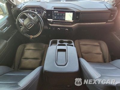 Zdjęcie 8 z 12 samochodu: 2025 GMC SIERRA C1500 SLT VIN:1GTPHDED3SZ159247 - miniatura