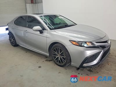 Czwarte zdjęcie samochodu z boku: 2024 TOYOTA CAMRY SE VIN:4T1T11AK1RU921807 - miniatura