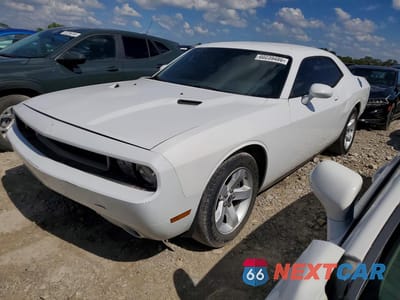 2014 DODGE CHALLENGER SXT 2C3CDYAG2EH250021 - główne zdjęcie licytacji z USA - miniatura