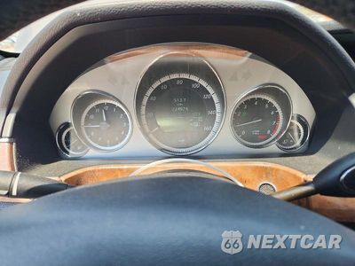Zdjęcie 9 z 12 samochodu: 2010 MERCEDES-BENZ E 550 4MATIC VIN:WDDHF9AB1AA195372 - miniatura