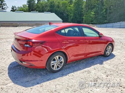 Trzecie zdjęcie samochodu z tyłu: 2019 HYUNDAI ELANTRA SE VIN:5NPD84LF8KH470302 - miniatura