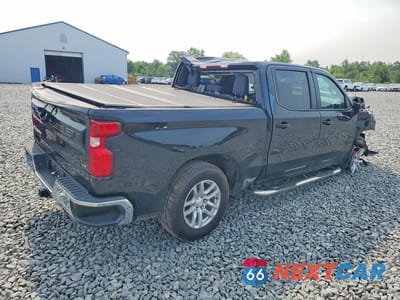Trzecie zdjęcie samochodu z tyłu: 2021 CHEVROLET SILVERADO VIN:1GCUYDED9MZ140689 - miniatura