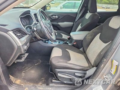 Zdjęcie 7 z 12 samochodu: 2014 JEEP CHEROKEE LATITUDE VIN:1C4PJMCS7EW269908 - miniatura