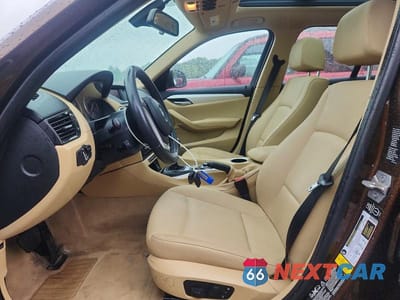 Zdjęcie 7 z 13 samochodu: 2015 BMW X1 XDRIVE28I VIN:WBAVL1C5XFVY34621 - miniatura