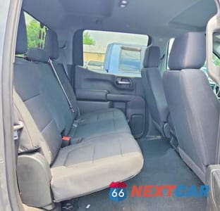 Zdjęcie 10 z 12 samochodu: 2021 CHEVROLET SILVERADO K1500 CUSTOM VIN:3GCUYBEF1MG140885 - miniatura
