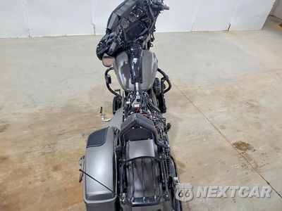 Zdjęcie 6 z 8 samochodu: 2019 HARLEY-DAVIDSON FLH VIN:1HD1KRP12KB628987 - miniatura