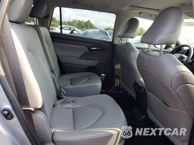 Zdjęcie 11 z 14 samochodu: 2022 TOYOTA HIGHLANDER XLE VIN:5TDGZRBHXNS244707 - miniatura