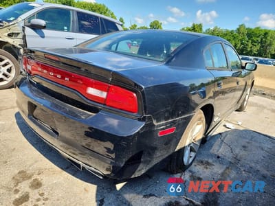 Trzecie zdjęcie samochodu z tyłu: 2013 DODGE CHARGER SE VIN:2C3CDXBGXDH706449 - miniatura