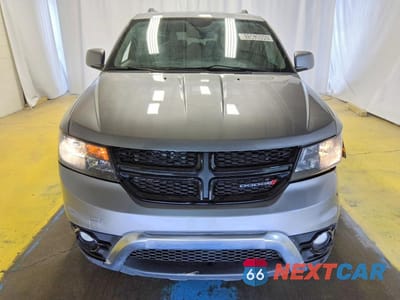 Piąte zdjęcie samochodu w środku: 2017 DODGE JOURNEY CROSSROAD VIN:3C4PDCGB2HT524504 - miniatura