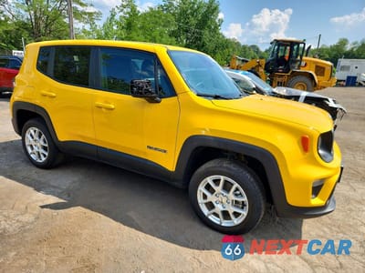 Czwarte zdjęcie samochodu z boku: 2023 JEEP RENEGADE LATITUDE VIN:ZACNJDB10PPP38933 - miniatura