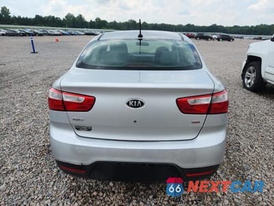 Zdjęcie 6 z 12 samochodu: 2013 KIA RIO LX VIN:KNADM4A36D6194894 - miniatura