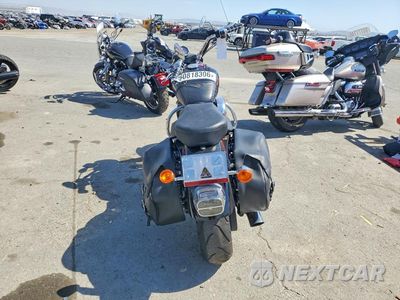Czwarte zdjęcie samochodu z boku: 2011 HARLEY-DAVIDSON XL883 L VIN:1HD4CR21XBC430573 - miniatura