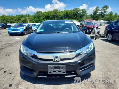Piąte zdjęcie samochodu w środku: 2018 HONDA CIVIC LX VIN:19XFC2F58JE201654 - miniatura