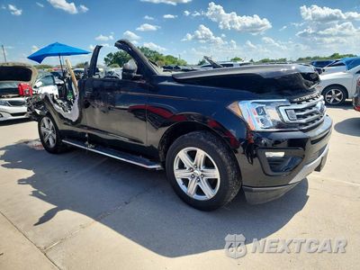 Czwarte zdjęcie samochodu z boku: 2019 FORD EXPEDITION XLT VIN:1FMJU1HT2KEA48789 - miniatura