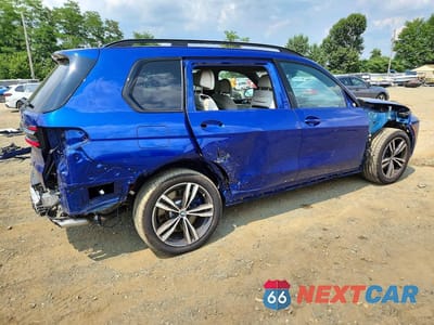 Trzecie zdjęcie samochodu z tyłu: 2025 BMW X7 M60I VIN:5UX33EM04S9W53049 - miniatura