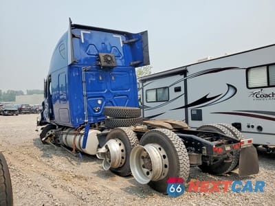 Drugie zdjęcie samochodu z przodu: 2024 FREIGHTLINER CASCADIA 126 SEMI TRUCK VIN:3AKJHHDR8RSVB0685 - miniatura