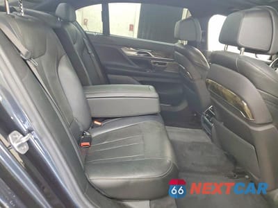 Zdjęcie 10 z 13 samochodu: 2019 BMW 740 I VIN:WBA7E2C53KB217310 - miniatura