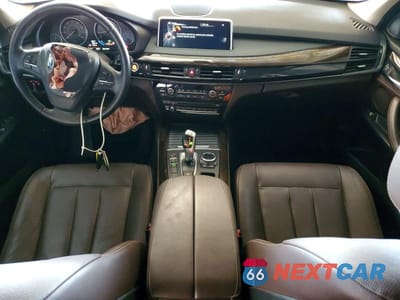 Zdjęcie 8 z 12 samochodu: 2014 BMW X5 SDRIVE35I VIN:5UXKR2C53E0C00459 - miniatura