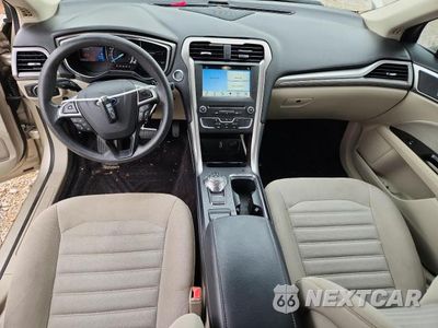 Zdjęcie 8 z 12 samochodu: 2017 FORD FUSION SE VIN:3FA6P0HD1HR304369 - miniatura