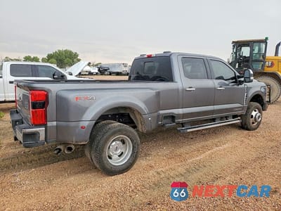 Trzecie zdjęcie samochodu z tyłu: 2026 FORD F350 SUPER DUTY VIN:1FT8W3DT4TEC60657 - miniatura