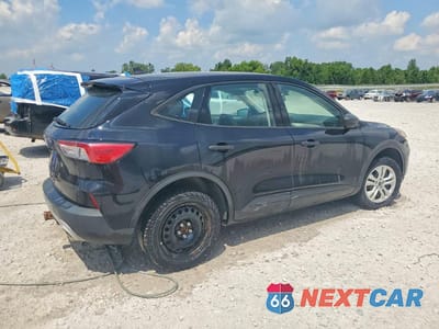 Trzecie zdjęcie samochodu z tyłu: 2021 FORD ESCAPE S VIN:1FMCU9F67MUA24906 - miniatura