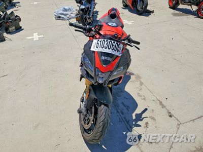 Drugie zdjęcie samochodu z przodu: 2019 APRILIA TUONO V4 VIN:ZD4KGU008KS001002 - miniatura