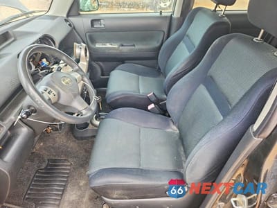 Zdjęcie 7 z 13 samochodu: 2006 TOYOTA SCION XB VIN:JTLKT324X64092371 - miniatura