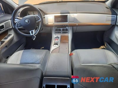 Zdjęcie 8 z 12 samochodu: 2015 JAGUAR XF 2.0T PREMIUM VIN:SAJWA0FS4FPU56181 - miniatura