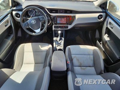 Zdjęcie 8 z 12 samochodu: 2018 TOYOTA COROLLA L VIN:5YFBURHE1JP833105 - miniatura