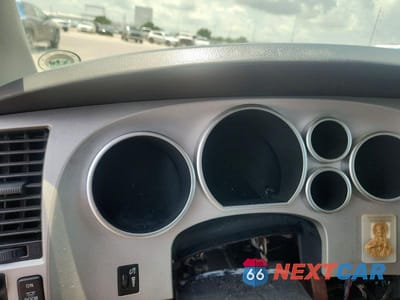 Zdjęcie 9 z 14 samochodu: 2008 TOYOTA SEQUOIA PLATINUM VIN:5TDZY67AX8S015339 - miniatura