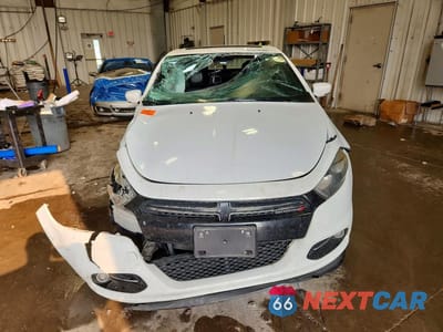 Piąte zdjęcie samochodu w środku: 2015 DODGE DART GT VIN:1C3CDFEB8FD406791 - miniatura