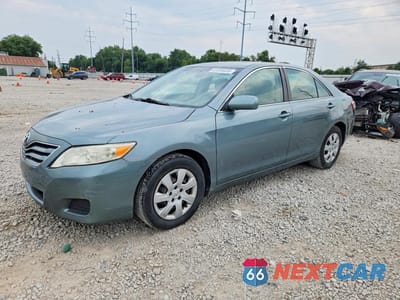 2011 TOYOTA CAMRY LE 4T1BF3EK2BU716957 - główne zdjęcie licytacji z USA - miniatura