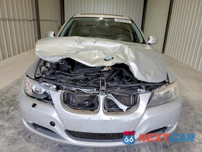 Piąte zdjęcie samochodu w środku: 2010 BMW 328 XI VIN:WBAPK7C55AA461826 - miniatura