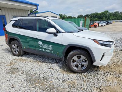 Czwarte zdjęcie samochodu z boku: 2024 TOYOTA RAV4 HYBRID XLE VIN:4T3RWRFV3RU116752 - miniatura
