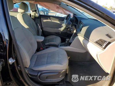 Zdjęcie 7 z 12 samochodu: 2017 HYUNDAI ELANTRA SE VIN:5NPD84LF1HH029765 - miniatura