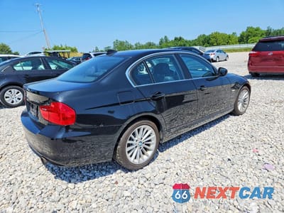 Trzecie zdjęcie samochodu z tyłu: 2011 BMW 335 XI VIN:WBAPL5C51BA920580 - miniatura
