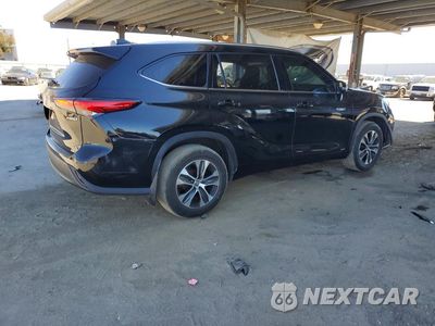 Trzecie zdjęcie samochodu z tyłu: 2021 TOYOTA HIGHLANDER HYBRID XLE VIN:5TDGBRCH4MS532613 - miniatura