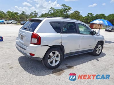 Trzecie zdjęcie samochodu z tyłu: 2014 JEEP COMPASS SPORT VIN:1C4NJCBB8ED539520 - miniatura