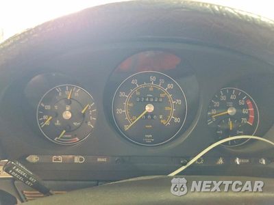 Zdjęcie 9 z 13 samochodu: 1981 MERCEDES-BENZ 380 SLC VIN:WDBBA25A5BB002318 - miniatura