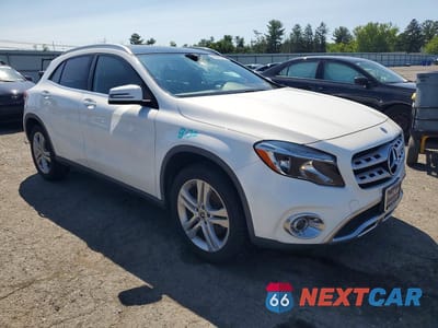 Czwarte zdjęcie samochodu z boku: 2019 MERCEDES-BENZ GLA 250 4MATIC VIN:WDCTG4GB9KU012127 - miniatura