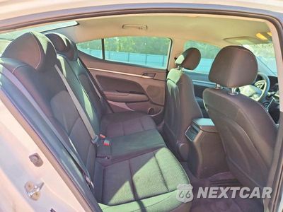 Zdjęcie 10 z 12 samochodu: 2018 HYUNDAI ELANTRA SEL VIN:5NPD84LF9JH356596 - miniatura