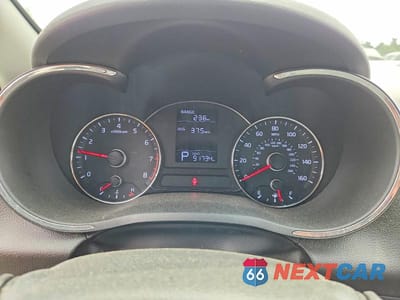 Zdjęcie 9 z 12 samochodu: 2015 KIA FORTE LX VIN:KNAFK4A62F5409480 - miniatura